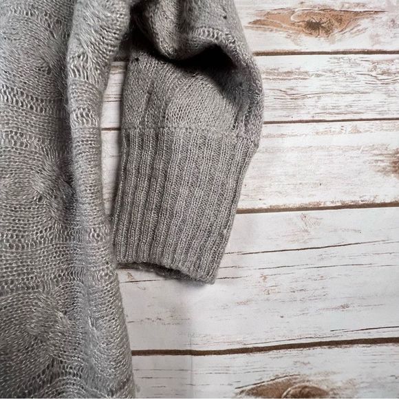 Calvin Klein Grey Wool/Mohair Blend Cable Knit Crewneck Sweater Size S - Picture 4 of 9